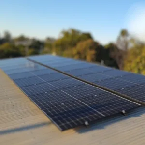 Off-grid solar system Australia with rooftop panels battery storage and rural property setup
